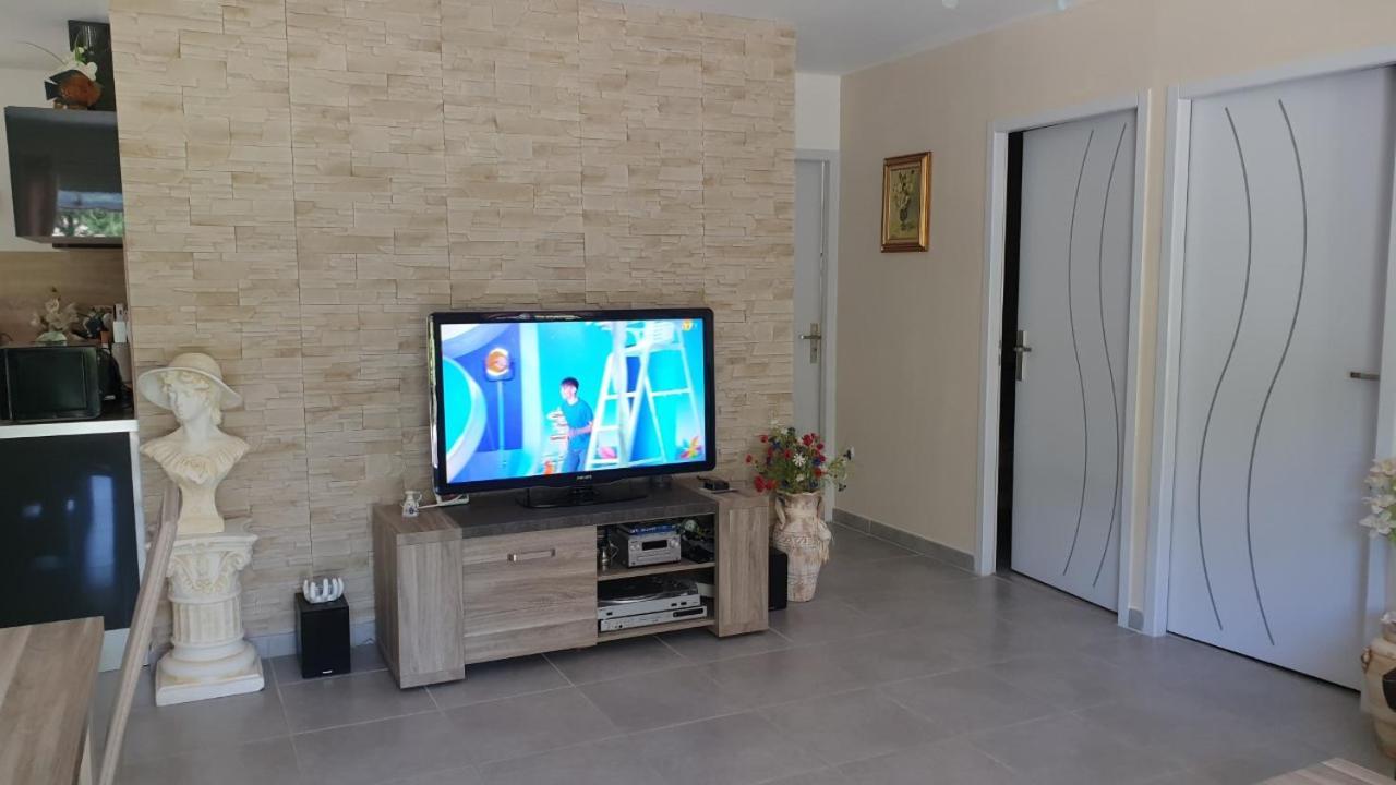 Villa Entrechaux Ngoại thất bức ảnh